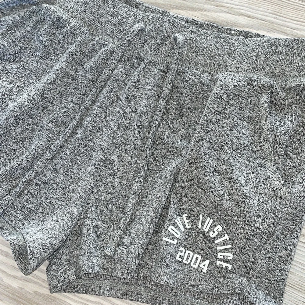 🌟Teens Girls Size 14/16 Justice Active Wear Heathered Shorts🌟